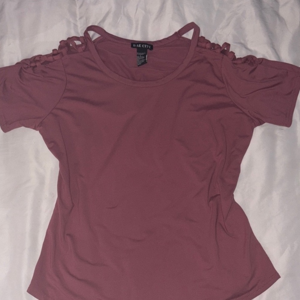 Cole Haan Mauve Pink Cold-Shoulder Button-Detail Top